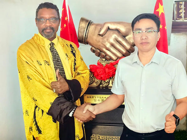 非洲客戶到高飛股份參觀考察