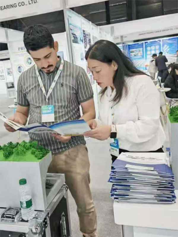 展會(huì)現(xiàn)場